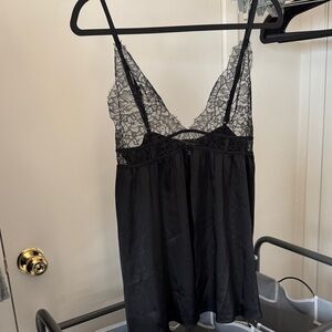 VS Elegant Black Lace Chemise (open front)
